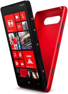 Nokia Lumia 820 (zdroj: nokia.com)